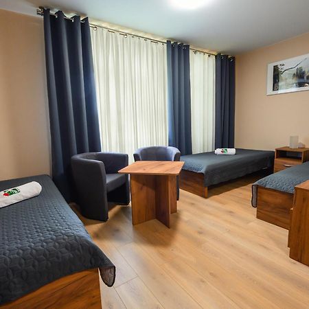 Pokoje Goscinne Modr Karniowice Eksteriør billede